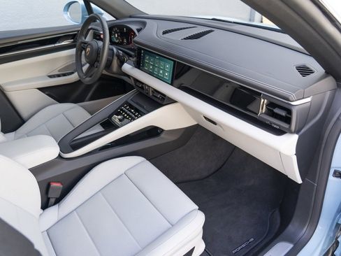 Used 2025 Porsche Macan 4S Electric image 35