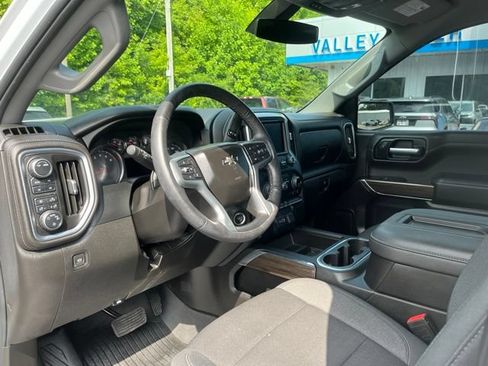 Used 2022 Chevrolet Silverado 1500 LT Trail Boss w/ Bed Protection Package AWD/4WD image 16
