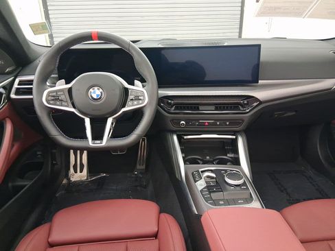 Certified 2025 BMW M440i Convertible w/ Premium Package image 4