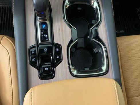 Used 2024 Lexus RX 350 Premium Plus w/ Convenience Package image 27