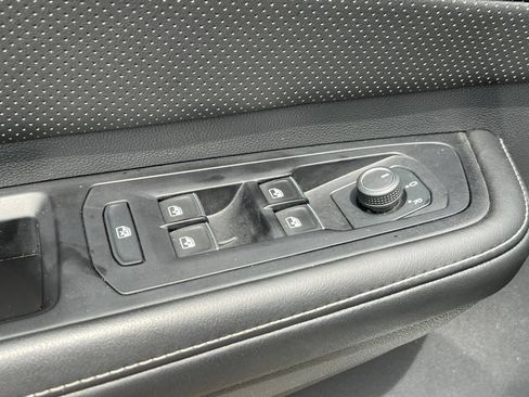 Used 2024 Volkswagen Atlas SE AWD/4WD image 18