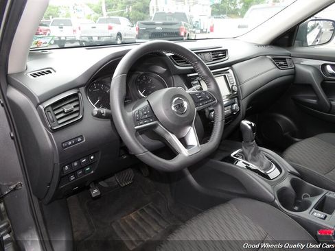 Used 2020 Nissan Rogue SV AWD/4WD image 12