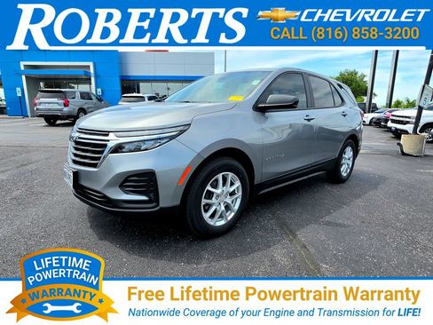 Used 2023 Chevrolet Equinox LS FWD image 1