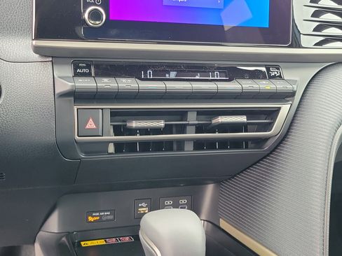 New 2026 Toyota Camry SE FWD image 27