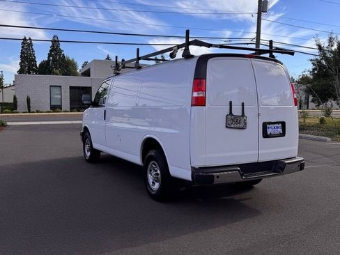 Used 2021 Chevrolet Express 2500 w/ Driver Convenience Package RWD image 7