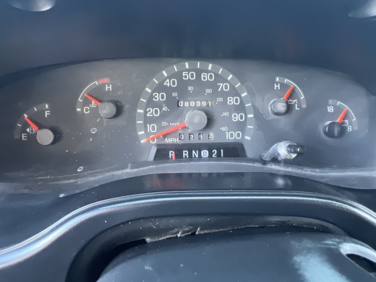 Used 2000 Ford E-350 and Econoline 350 XL RWD image 10