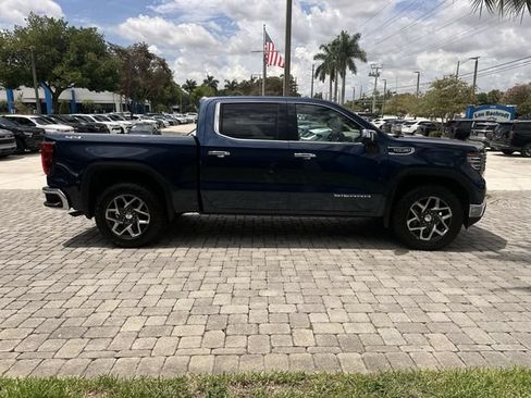 Used 2022 GMC Sierra 1500 SLT w/ SLT Premium Plus Package AWD/4WD image 14