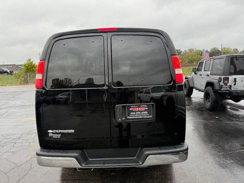 Used 2017 Chevrolet Express 3500 LT w/ LT Preferred Equipment Group image 6