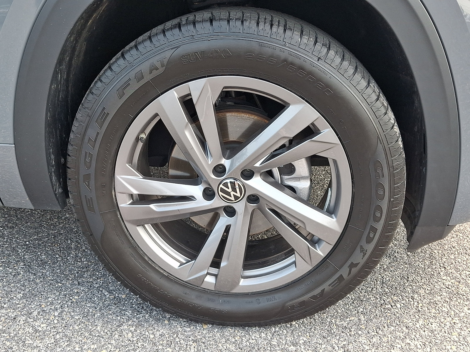 Used 2024 Volkswagen Atlas Cross Sport SEL R-Line AWD/4WD image 7