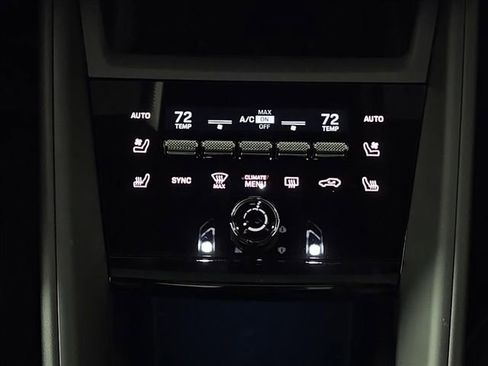 New 2026 Porsche Macan 4 Electric image 24