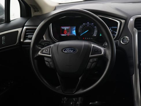 Used 2020 Ford Fusion SE image 13