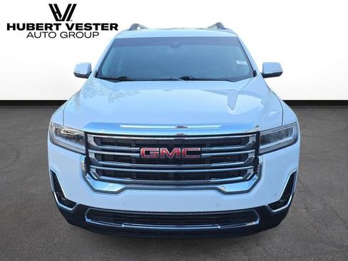 Used 2023 GMC Acadia SLT FWD image 3