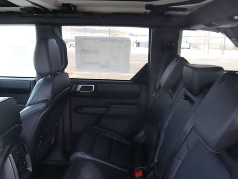 New 2025 Ford Bronco Badlands image 15
