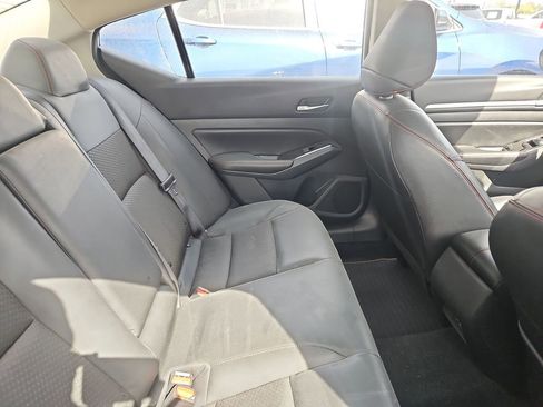 Used 2024 Nissan Altima 2.5 SR image 11