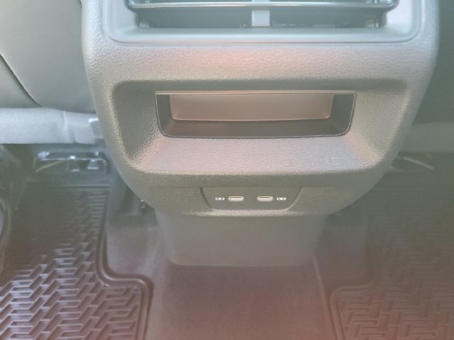 Certified 2025 Volkswagen Tiguan SE R-Line FWD image 22