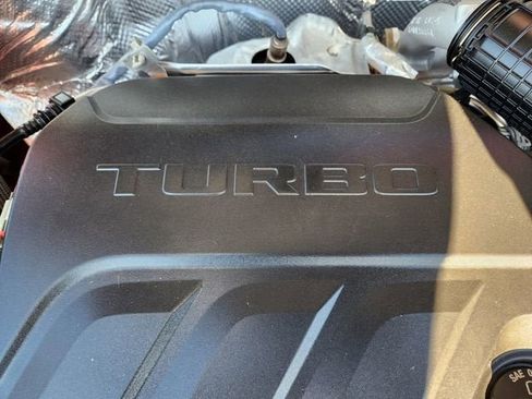 Used 2025 Buick Envista Sport Touring w/ Convenience I Package FWD image 27