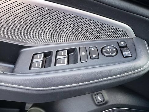 Used 2023 Acura MDX SH-AWD w/ Technology Package image 32