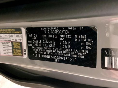 Certified 2024 Kia Carnival SX Prestige FWD image 32