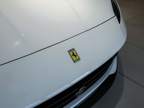 Used 2020 Ferrari Portofino image 14