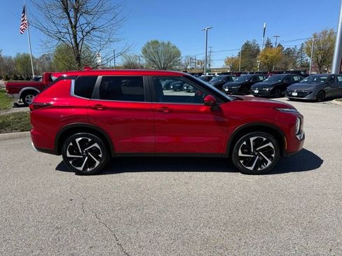 Used 2024 Mitsubishi Outlander SE AWD/4WD image 6