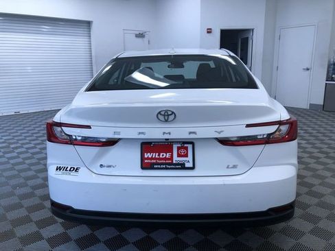 Used 2025 Toyota Camry LE image 14
