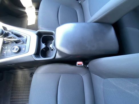 Certified 2021 Toyota RAV4 LE AWD/4WD image 20