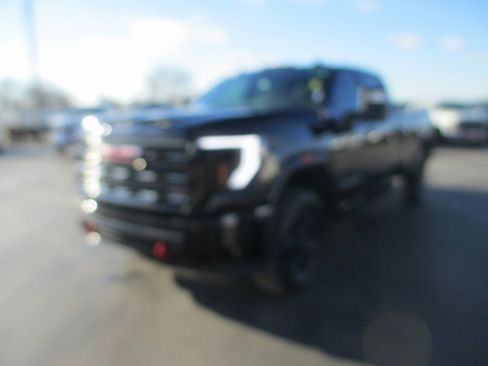 Certified 2024 GMC Sierra 2500 AT4 w/ AT4 Premium Plus Package image 11