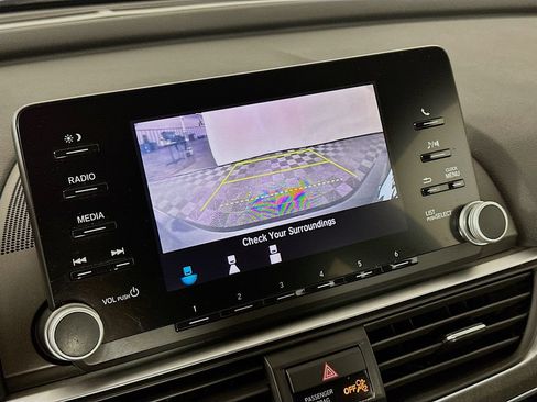 Used 2018 Honda Accord LX image 14