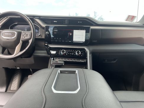 Used 2022 GMC Sierra 1500 Denali image 14