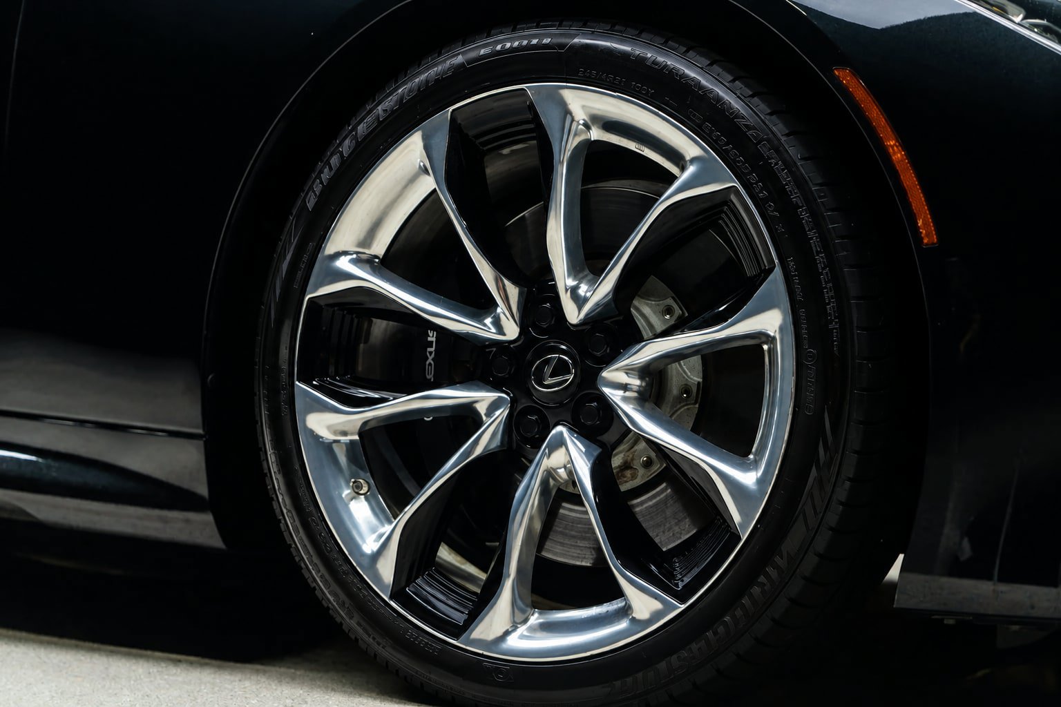 Used 2019 Lexus LC 500 Coupe w/ Touring Package RWD image 24