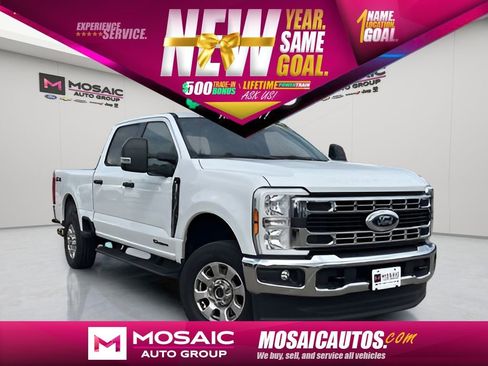 Used 2024 Ford F250 XLT image 1