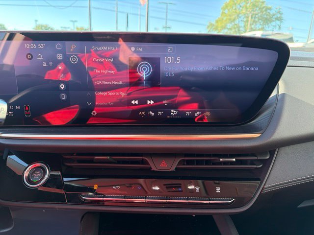 Certified 2025 Buick Envision Avenir AWD/4WD image 17