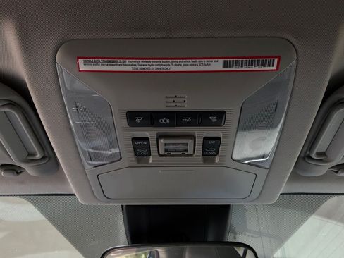 Used 2019 Toyota RAV4 XLE Premium FWD image 17