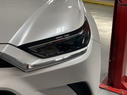 Certified 2025 Toyota Grand Highlander LE image 6