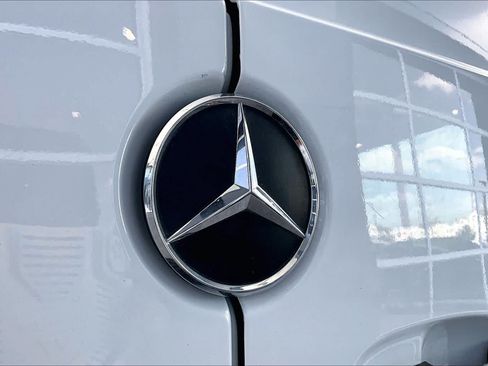 Used 2024 Mercedes-Benz Sprinter 3500 image 29