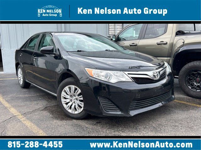 Used 2012 Toyota Camry LE FWD image 1