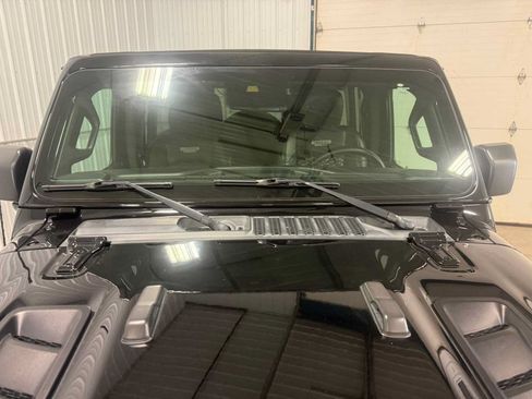 Certified 2019 Jeep Wrangler Unlimited Rubicon AWD/4WD image 14