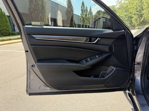 Used 2020 Honda Accord Sport image 10