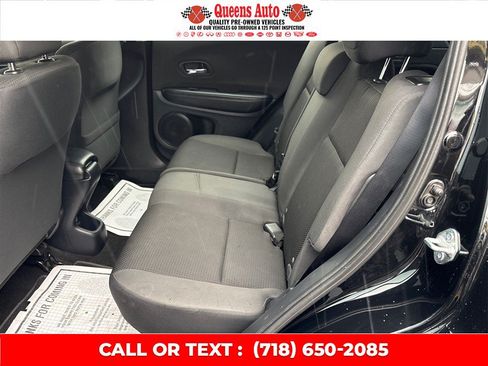 Used 2022 Honda HR-V LX image 11
