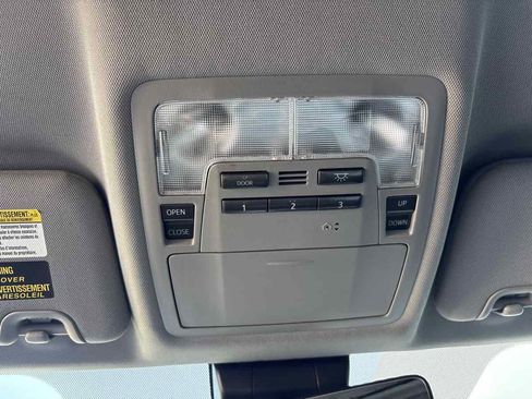 Used 2017 Toyota Highlander Limited w/ Carpet Mat Package AWD/4WD image 33