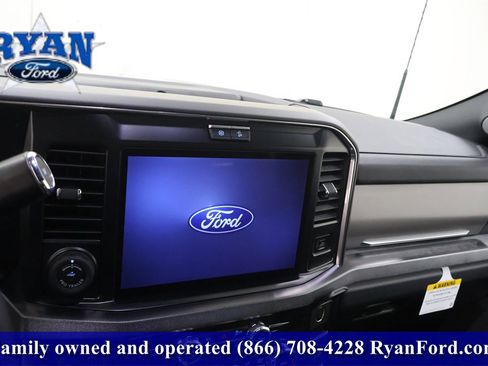 New 2026 Ford F250 Platinum w/ FX4 Off-Road Package image 32