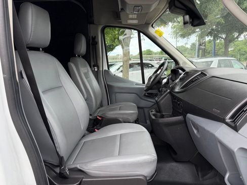 Used 2017 Ford Transit 250 148 Medium Roof RWD image 27