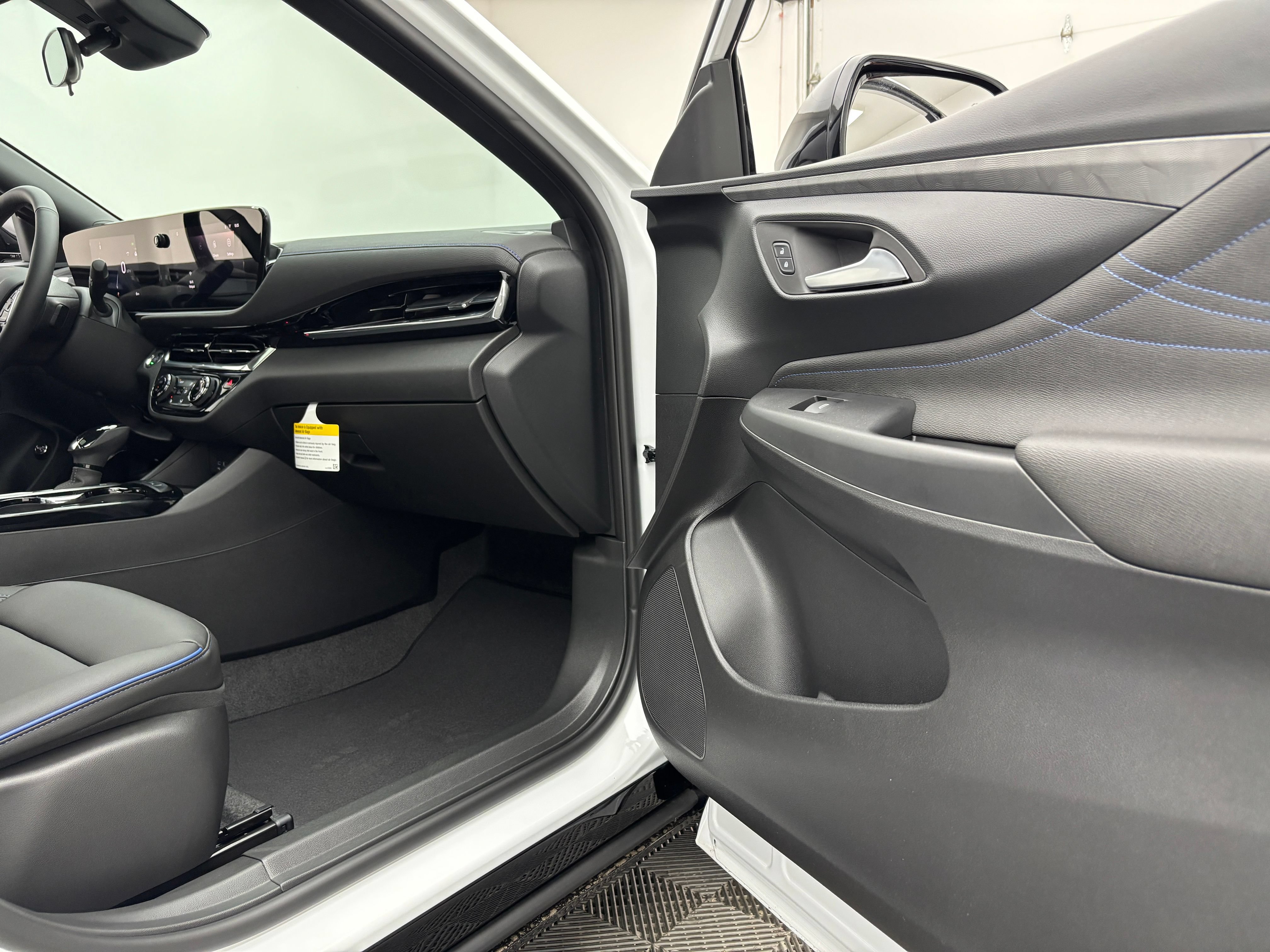 New 2026 Buick Envista Sport Touring w/ Convenience I Package FWD image 32