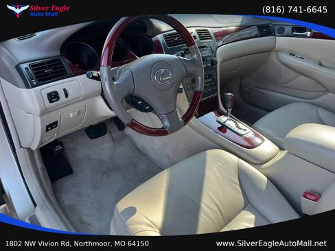 Used 2004 Lexus ES 330 FWD image 10