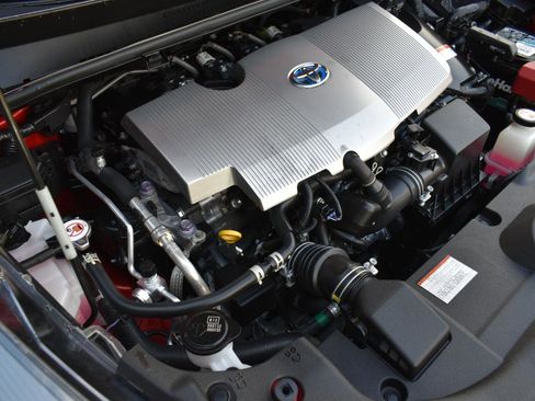 Used 2022 Toyota Prius LE FWD image 50