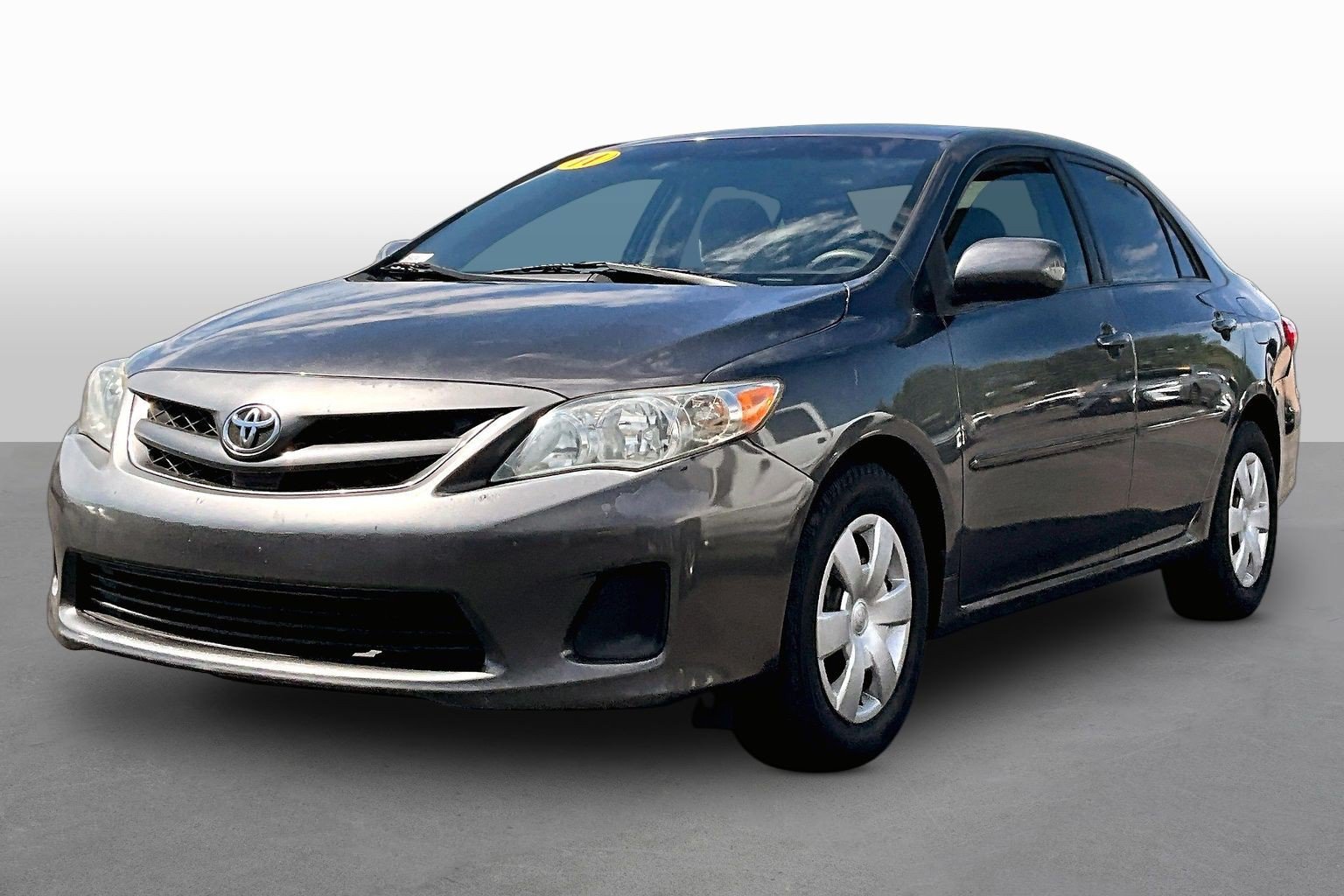 Used 2011 Toyota Corolla LE FWD image 1