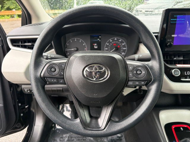 Used 2025 Toyota Corolla LE FWD image 27