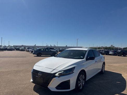 Certified 2025 Nissan Altima 2.5 S image 7