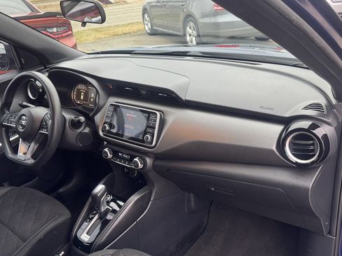 Used 2019 Nissan Kicks SV image 25
