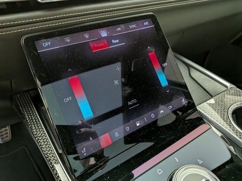 Certified 2025 Cadillac Escalade V w/ LPO, ONYX Package image 28